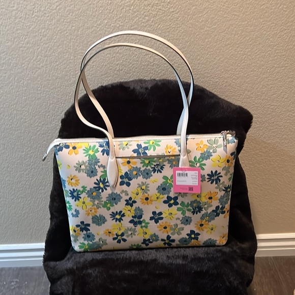 Kate Spade floral medley - Picture 2 of 8